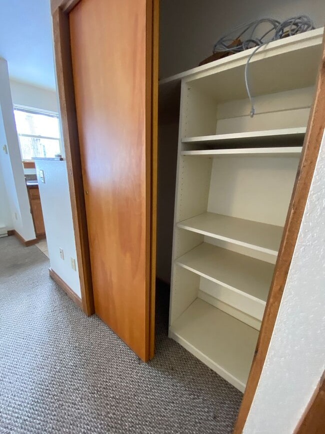 Photo - Pet Friendly (1 dog only) Ponds Studio