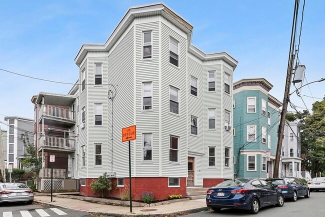 Building Photo - 34 Calvin St Unit 2 Rental