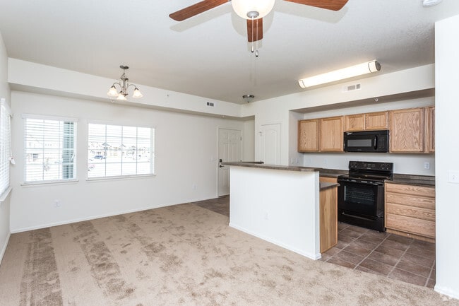 1BR, 1BA - Crestone