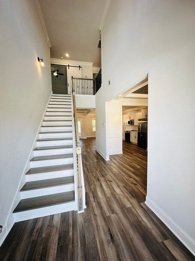 Photo - 718 Lindsey Brook Tr