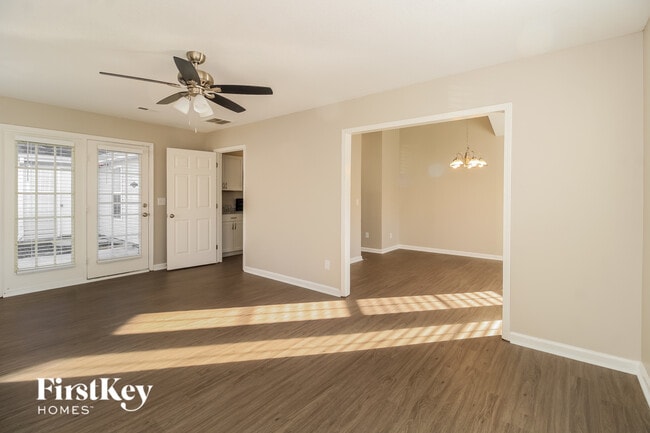 Photo - 4705 Meadowcroft Rd