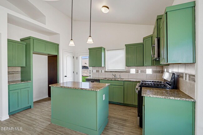 Photo - 14853 Tierra Escape Ave