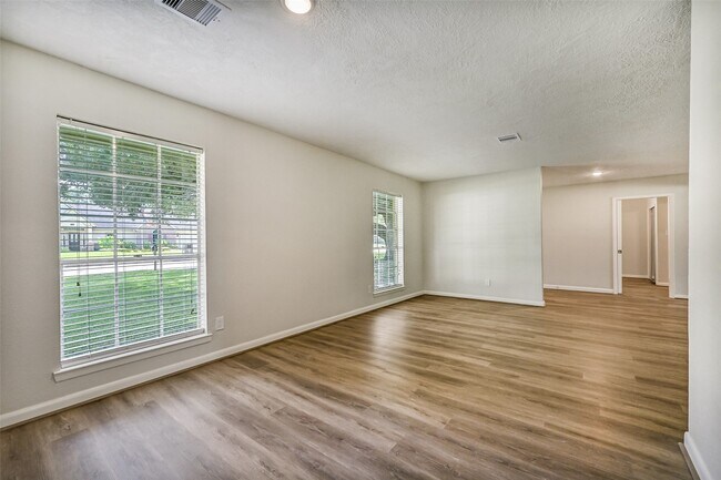502 Misty Ln