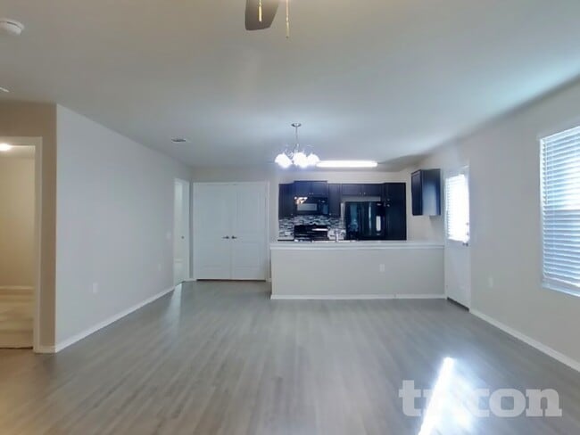 Photo - 7022 Cozy Run