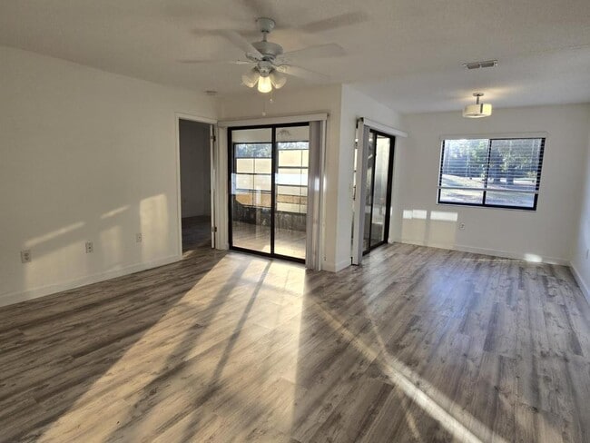 Photo - 9418 Nakoma Way