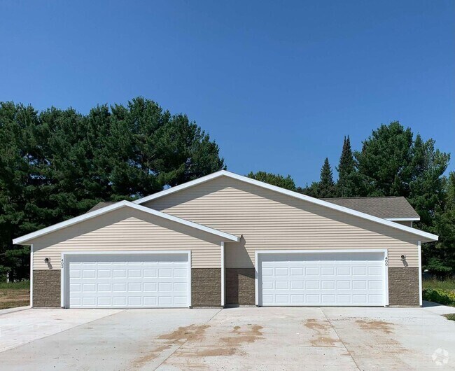 Building Photo - 3 Bedroom Duplex Rental