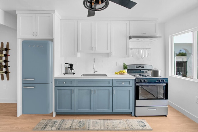 Photo - 5928 S Hoover St Unit 3/4