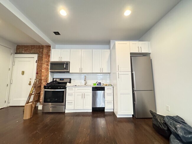Building Photo - 410 Eastern Pkwy Rental