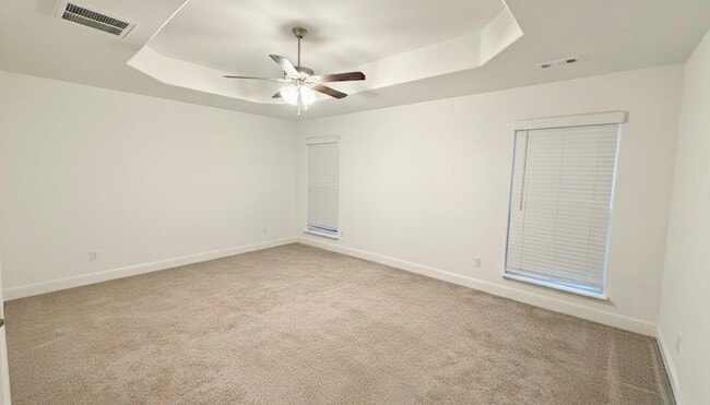 Photo - 5909 NW Hoover St