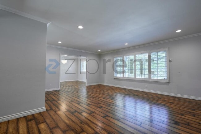 Photo - 1334 Birchcrest Ave