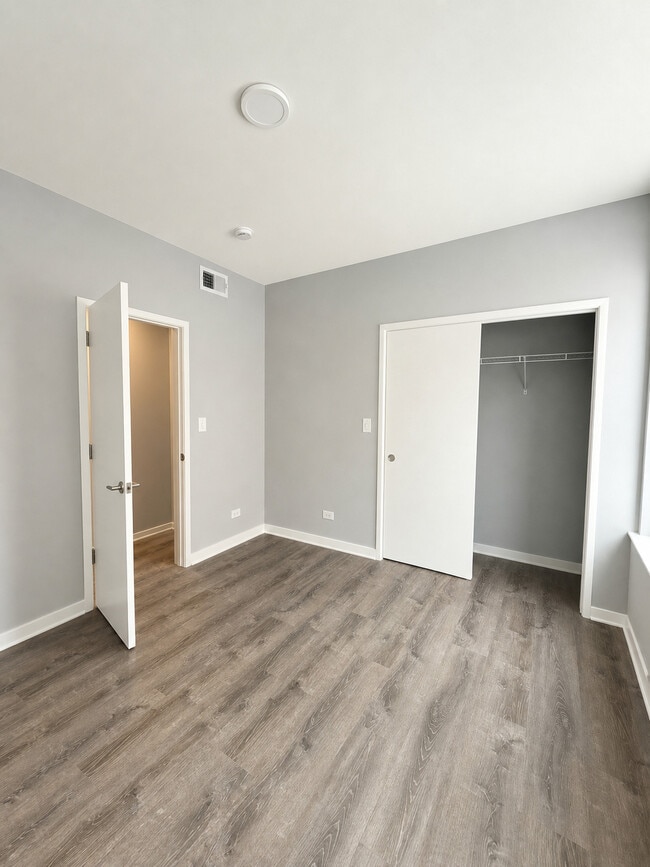 139-143 S Oak Park Ave