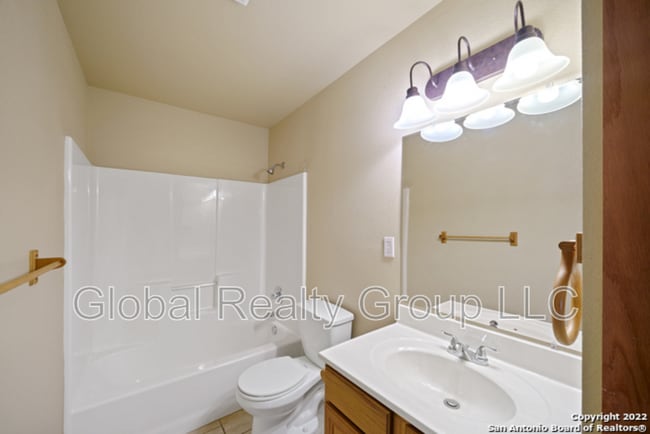 Photo - 280 Rosalie Dr