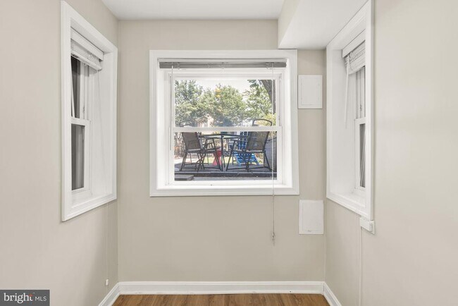 Photo - 1632 New Jersey Ave NW