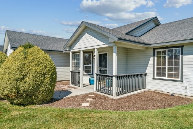 Photo - 8210 Waterside Ave