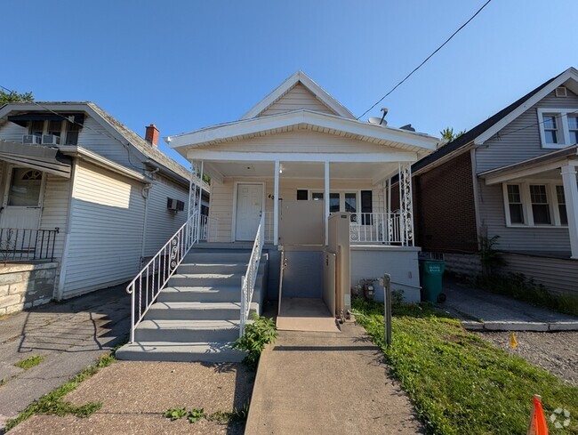 Building Photo - 40 Kerns Ave Rental