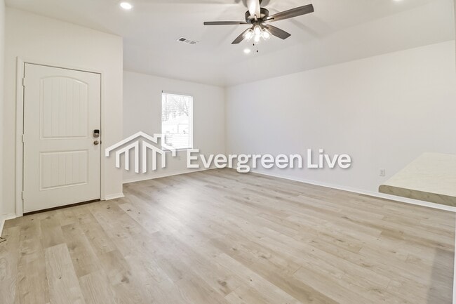 Photo - 167 Meadow Dr