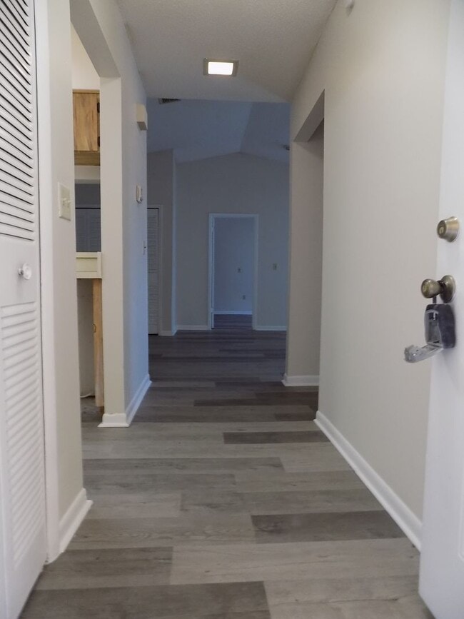 Photo - 5220 Via Hacienda Cir