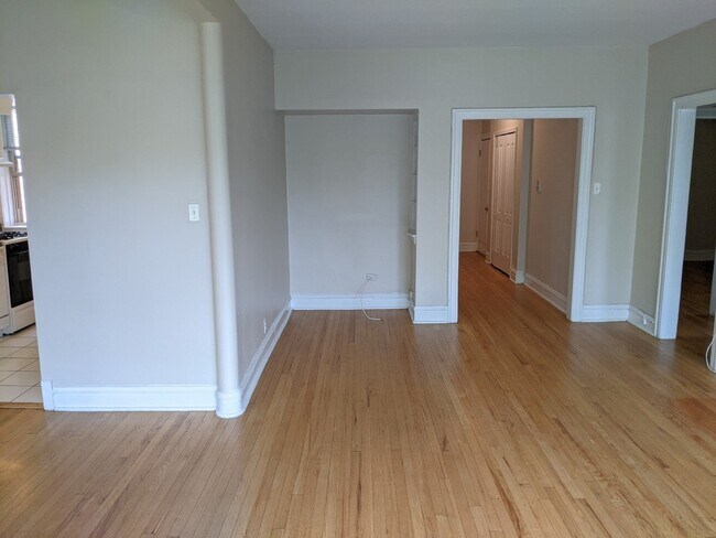 Photo - 828 Reba Pl Unit 30-3N