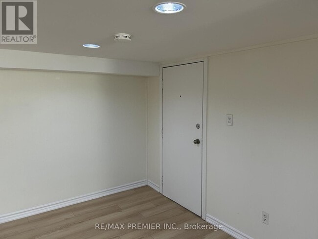 Photo - 1342 Pape Ave Unité G