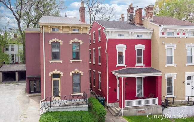 Building Photo - 219 Fosdick St Unit 3