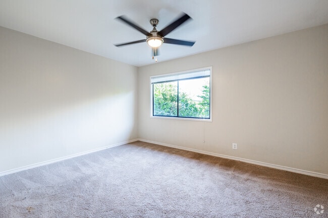2Br, 2BA - 900SF Bedroom 2