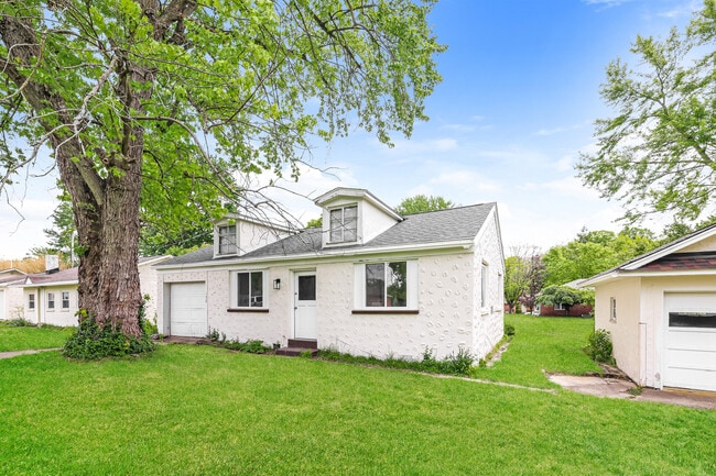 132 Burgess Ave