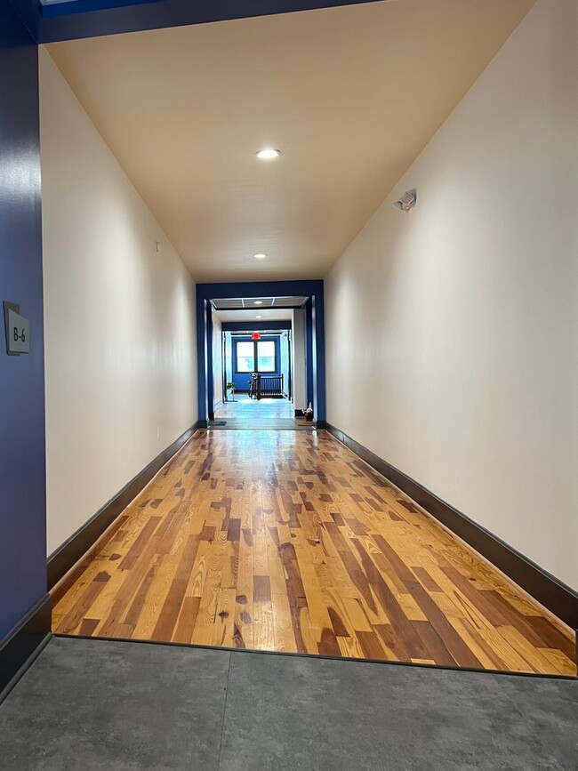 Photo - 1 Bedroom/1 Bath in the Historic District Unit B6