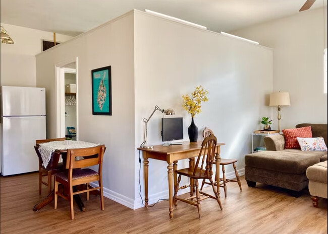 Photo - 6315 Heege Rd Apartments Unit 6313 Heege