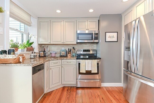 Photo - 205 Webster St Unit 1