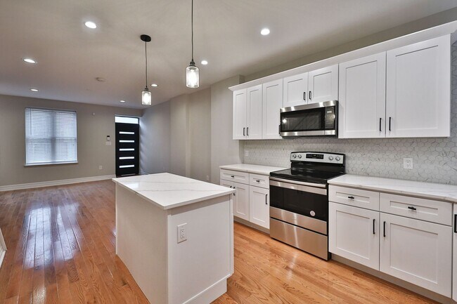 Photo - 1812 N Croskey St