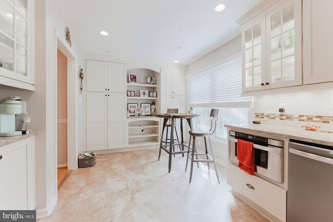 Photo - 8001 Bethelen Woods Ln