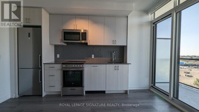 Photo - 1195 The Queensway Unité 619