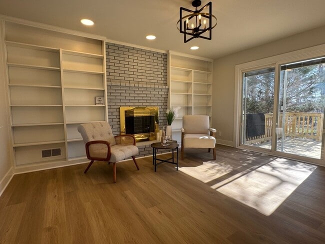 Photo - 5114 Montgomery Rd