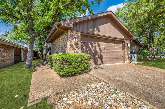 Photo - 104 Summit Cove