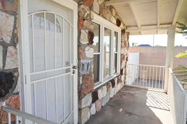 Photo - 606 E Realty St Unidad 606