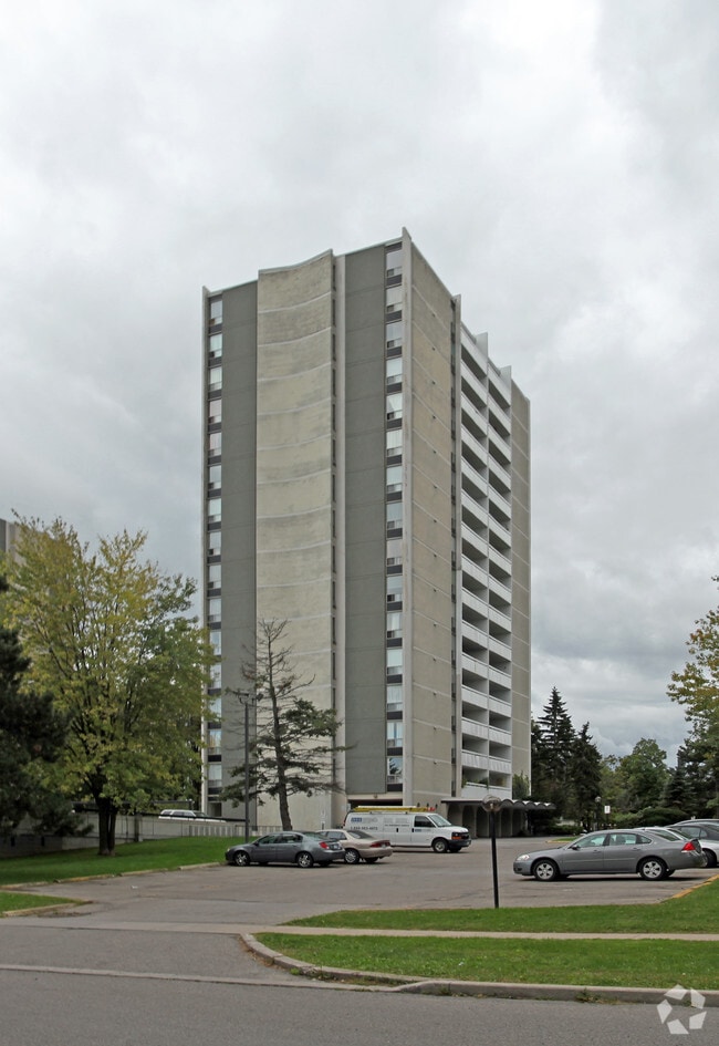 Building Photo - Oxford Towers