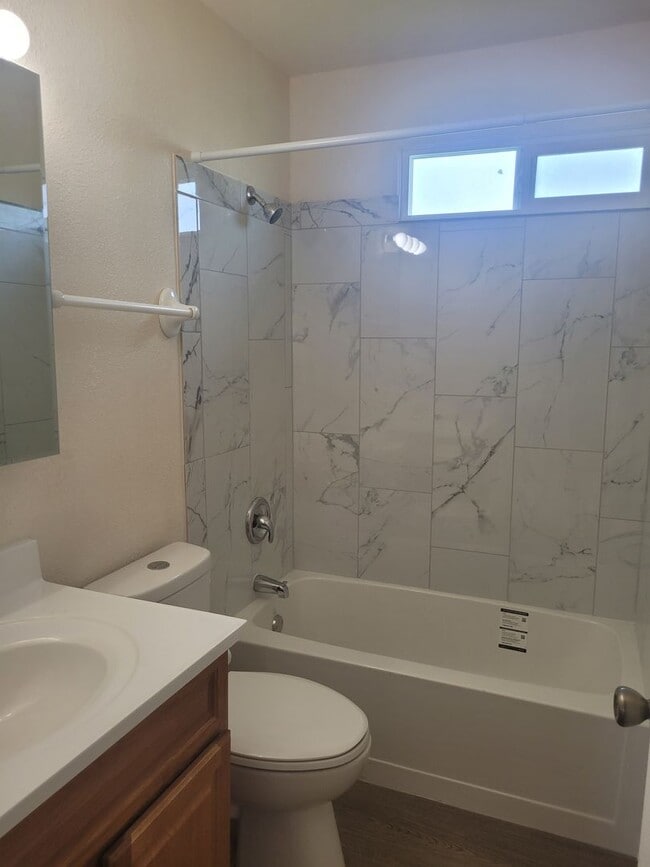 Photo - 107&amp;109NYost Unit 2