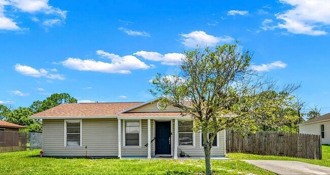 Photo - 1389 Salina St SE House