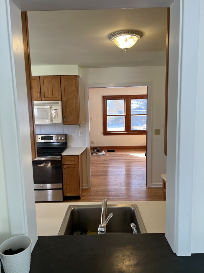 Photo - 2942 Stevens St