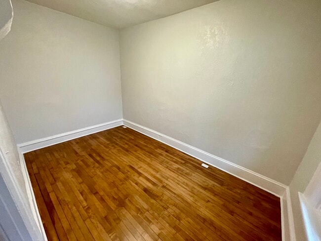 Photo - 360 Grove St