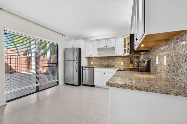 Photo - 1525 Augusta Cir