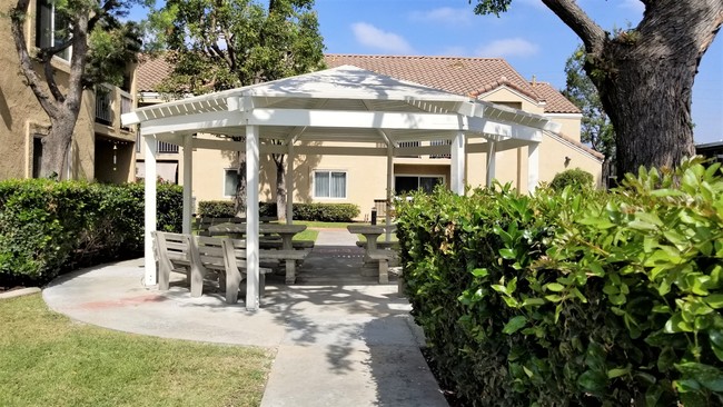 Durfee Terrace Apartments - Durfee Terrace Apartments