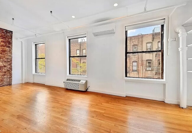 Photo - 496 LaGuardia Pl Unit PHB