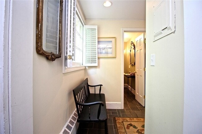 Photo - 434 Bellevue Ave