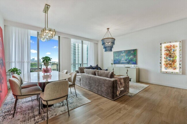 Photo - 2678 Tigertail Ave Unit 902