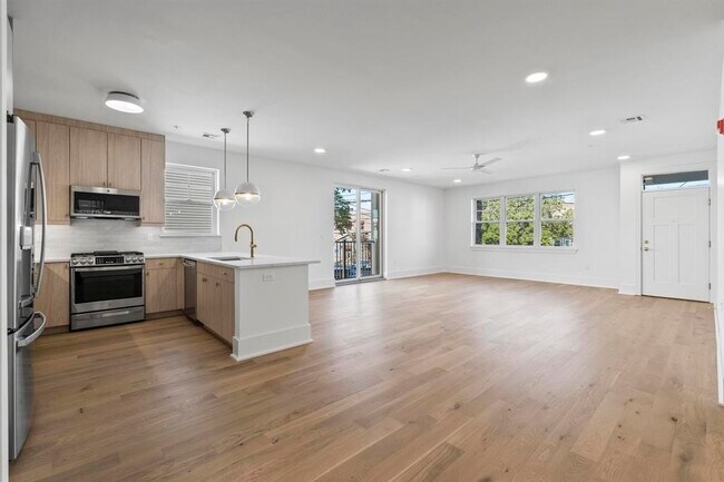 Photo - 525 Ave E Unit 2