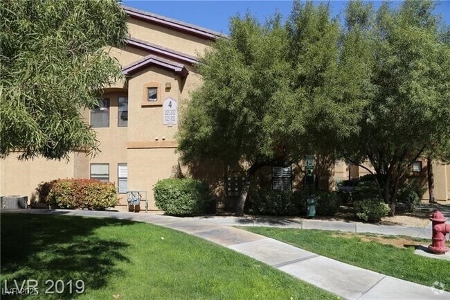 Building Photo - 8250 N Grand Canyon Dr Unit 1025 Rental