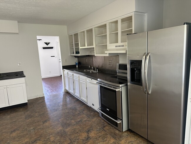 Photo - 1615 McGuire Ct