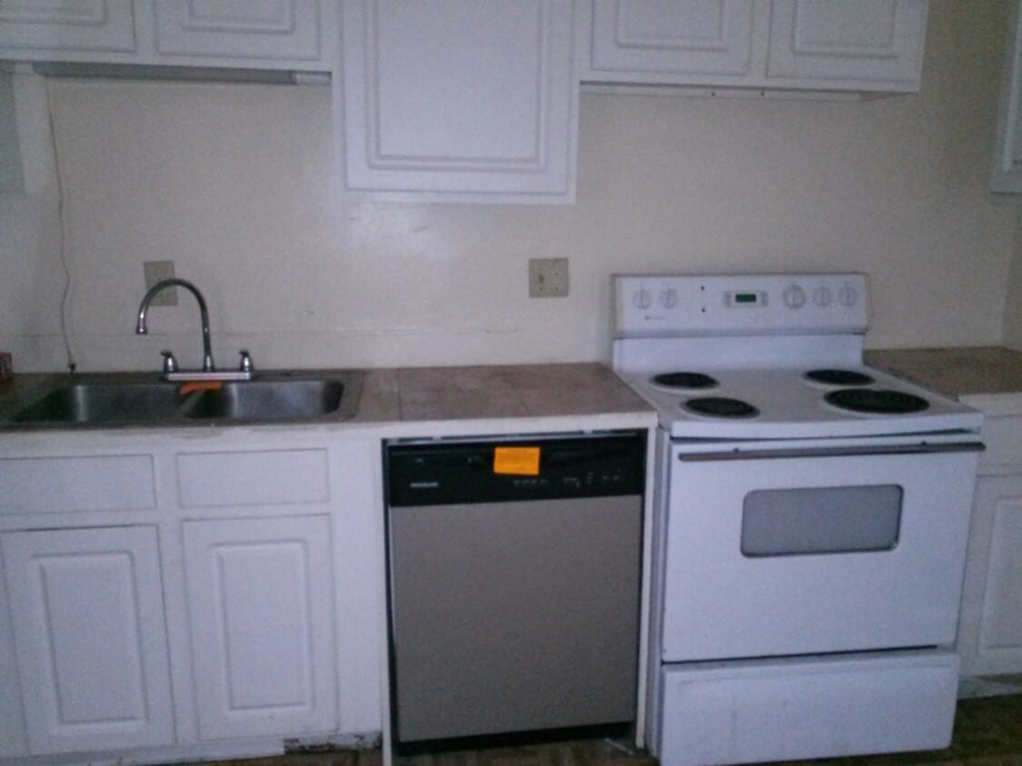 Photo - 2214 Auburn Ave (Cincinnati, OH)
