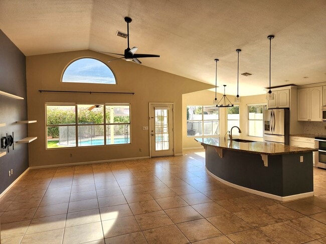 Photo - 15013 S 46th Pl